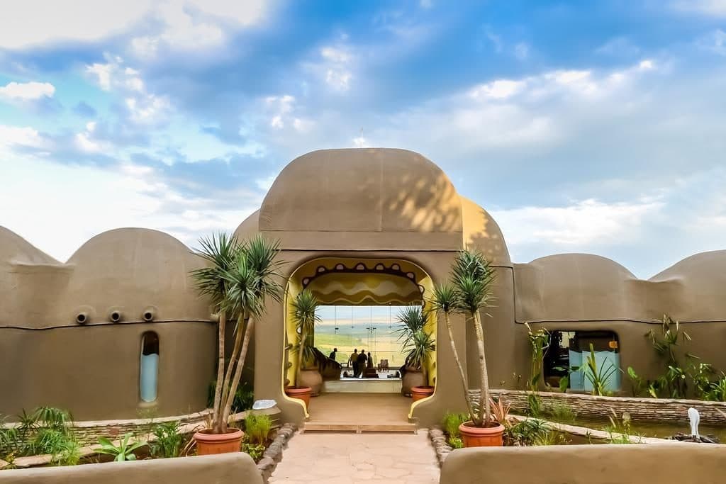 A safari lodge set in the bush